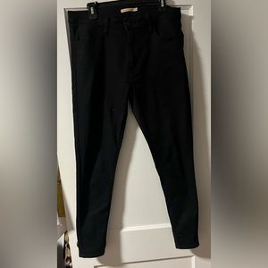 Levi 720 super skinny jeans.